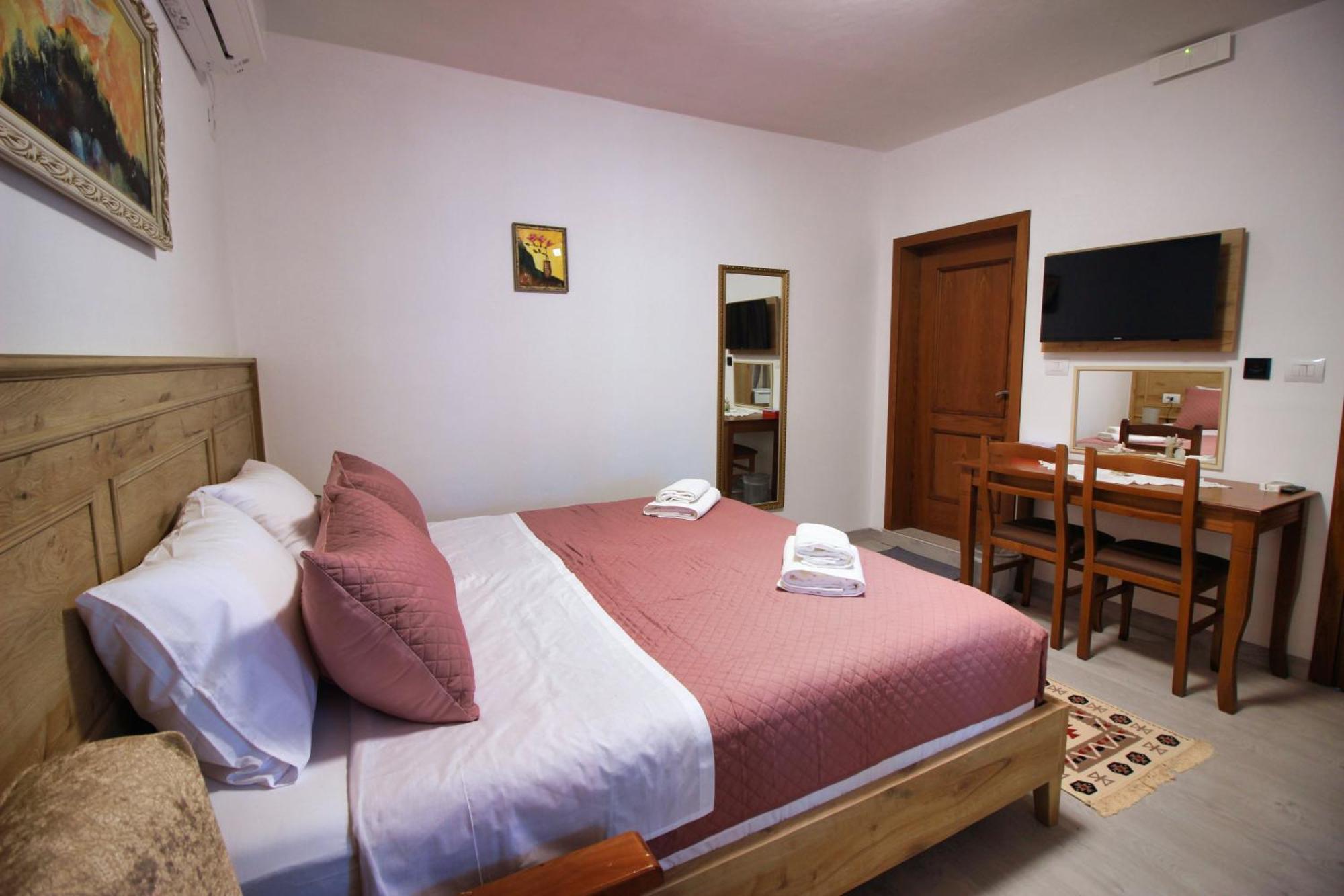 Emblematic House Apartment 4 Гирокастра Экстерьер фото