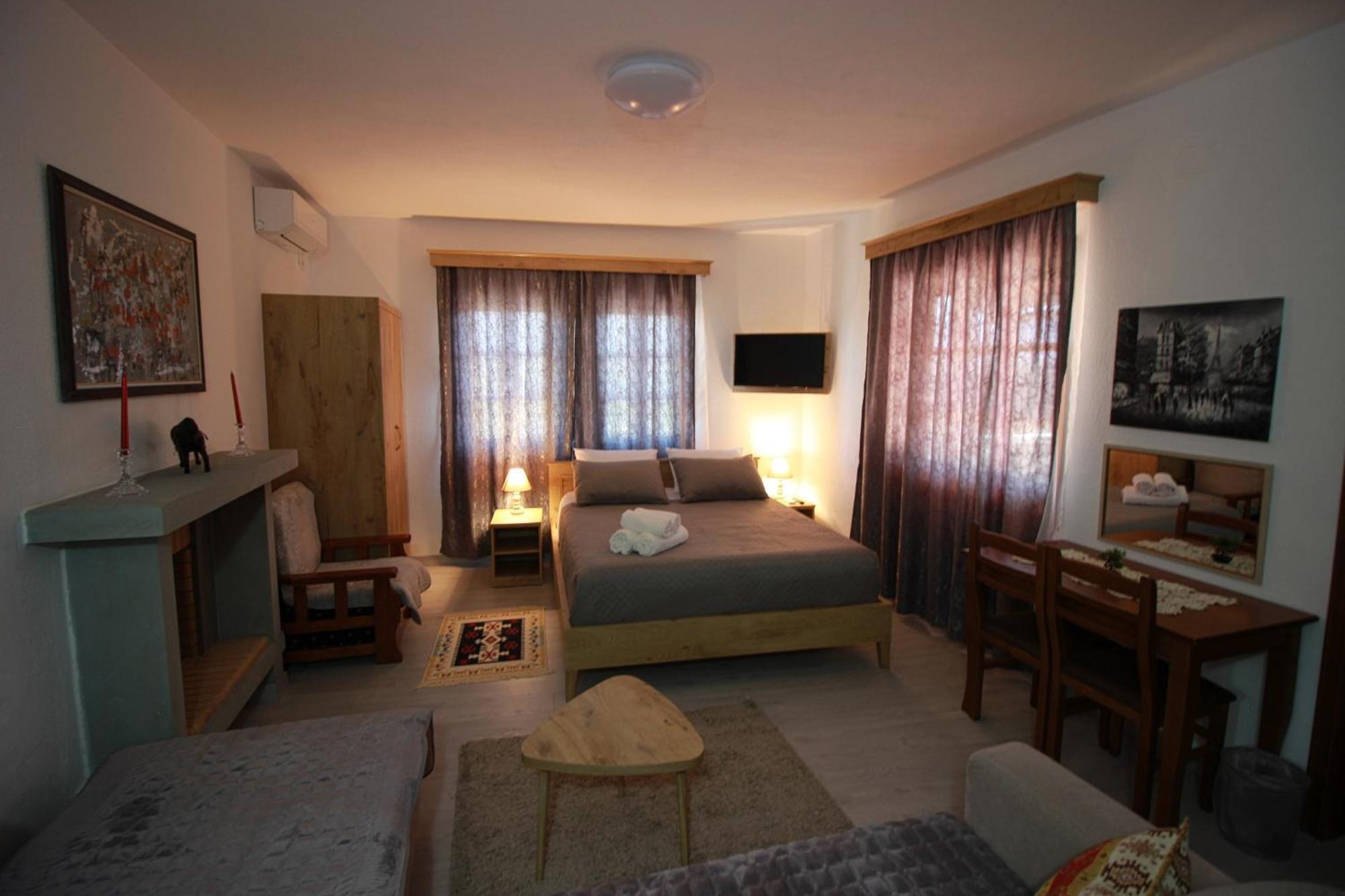 Emblematic House Apartment 4 Гирокастра Экстерьер фото