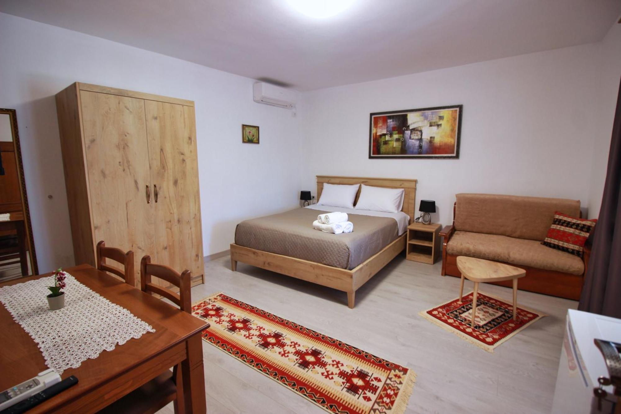 Emblematic House Apartment 4 Гирокастра Экстерьер фото