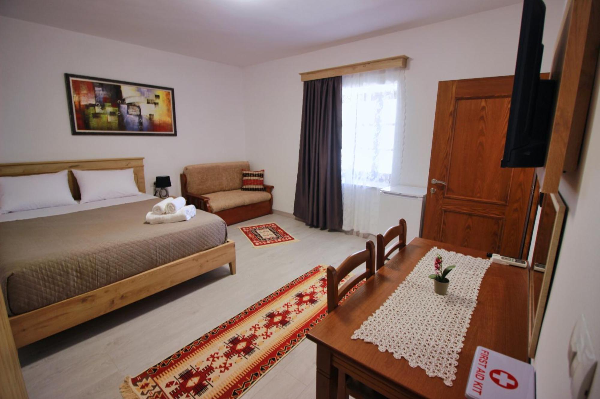 Emblematic House Apartment 4 Гирокастра Экстерьер фото