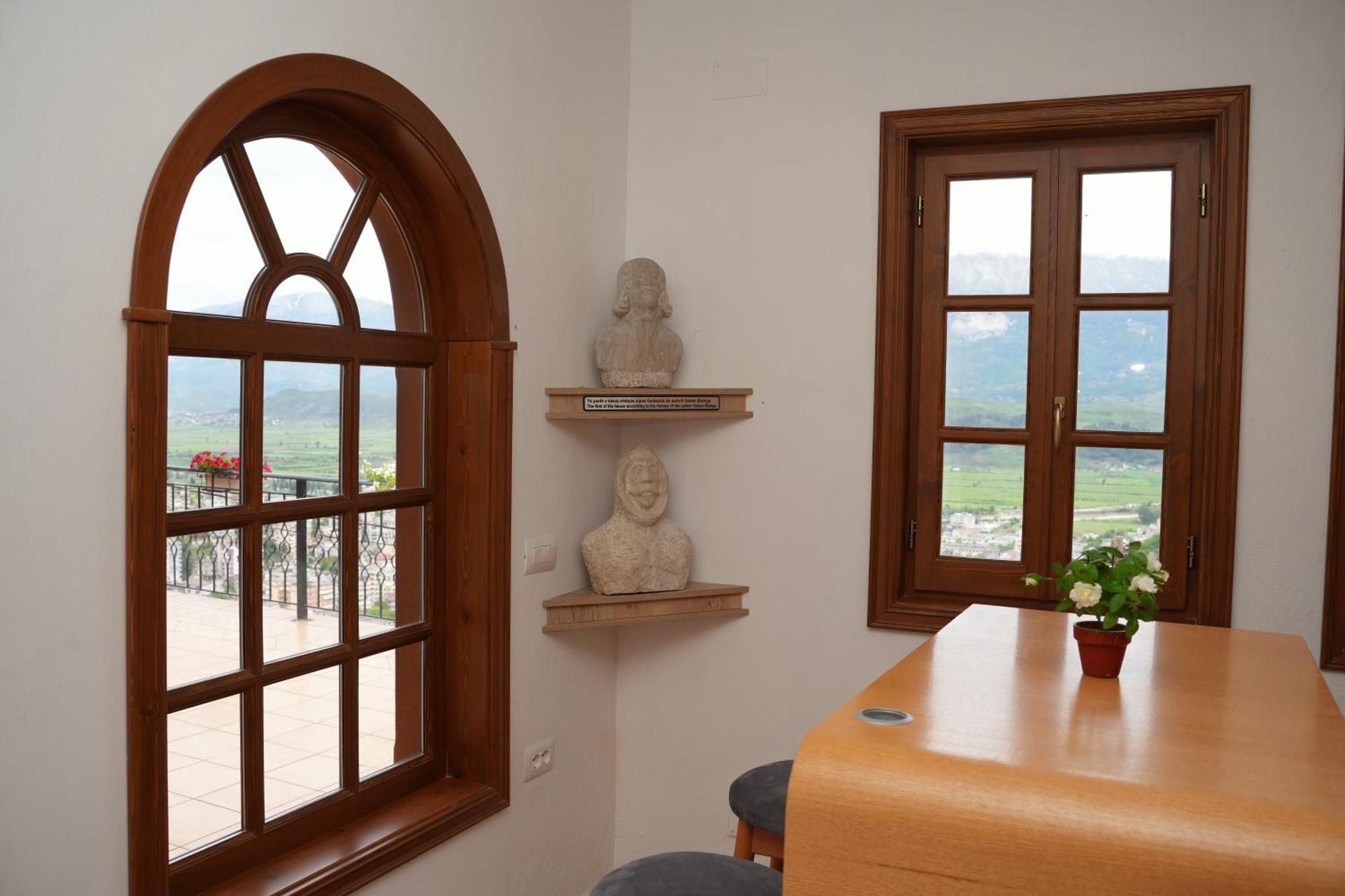 Emblematic House Apartment 4 Гирокастра Экстерьер фото